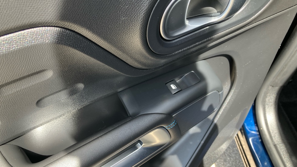 Citroen C5 Aircross 1.5 BlueHDi C-Series Edition 5dr EAT8 Diesel Hatchback - Image 22