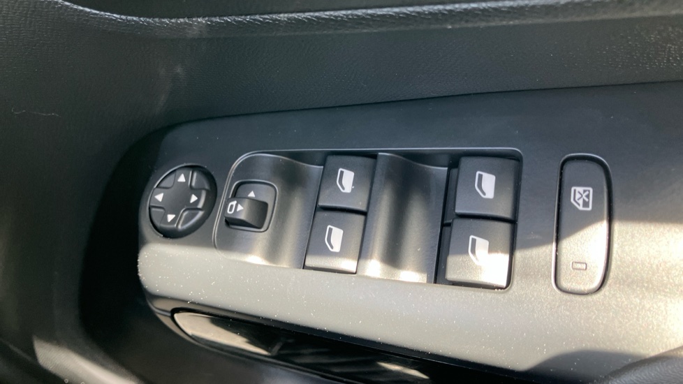 Citroen C5 Aircross 1.5 BlueHDi C-Series Edition 5dr EAT8 Diesel Hatchback - Image 25