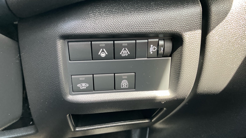 Citroen C5 Aircross 1.5 BlueHDi C-Series Edition 5dr EAT8 Diesel Hatchback - Image 26