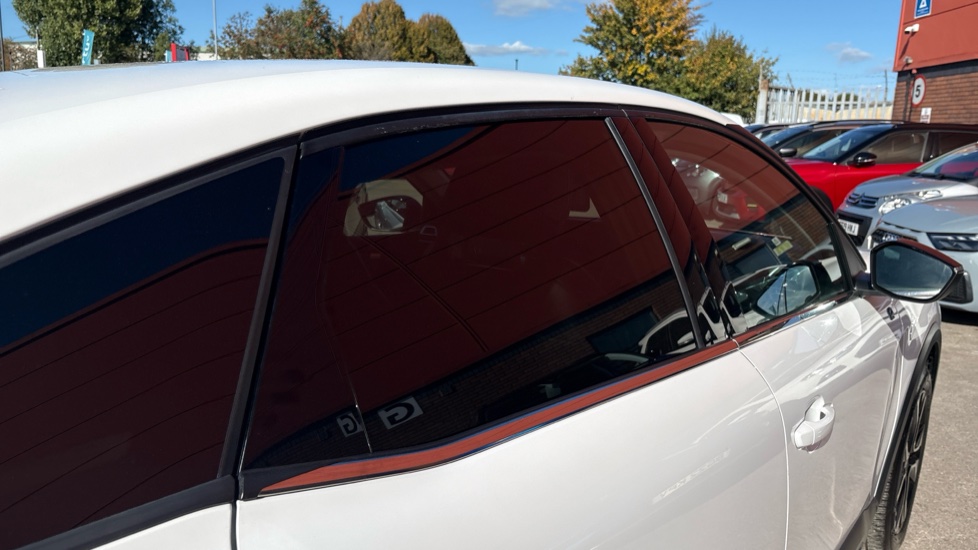 Citroen C4 100kW Shine Plus 50kWh 5dr Auto Electric Hatchback - Image 24