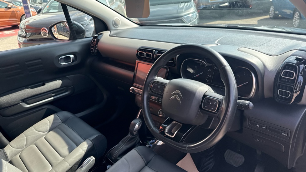 Citroen C3 Aircross 1.2 PureTech 130 Shine Plus 5dr EAT6 Petrol Hatchback - Image 11