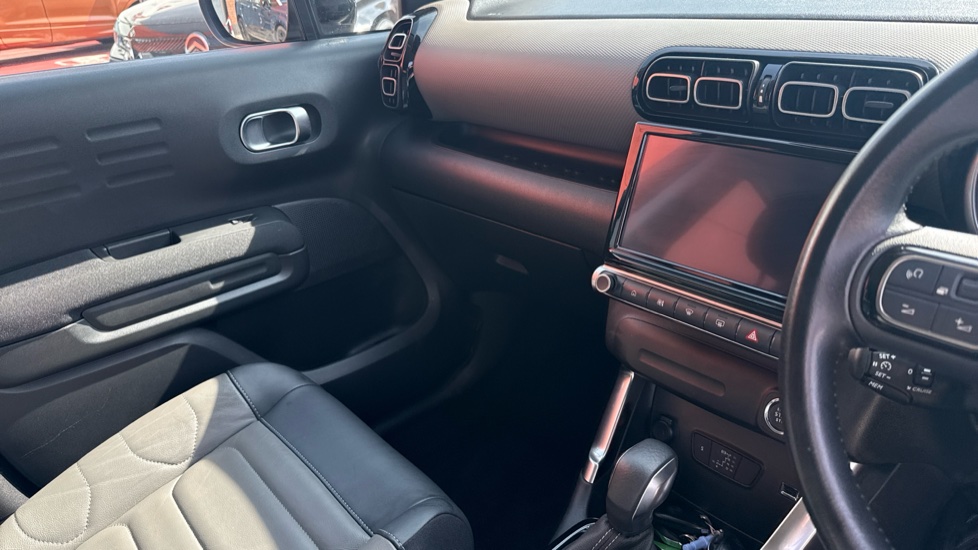 Citroen C3 Aircross 1.2 PureTech 130 Shine Plus 5dr EAT6 Petrol Hatchback - Image 14