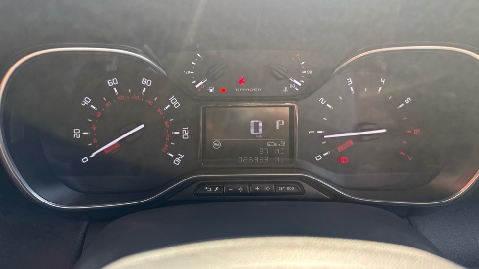 Citroen C3 Aircross 1.2 PureTech 130 Shine Plus 5dr EAT6 Petrol Hatchback - Image 18