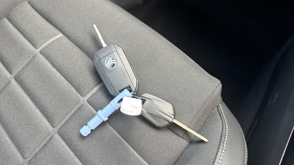 Citroen C3 83kW Max 44kWh 5dr Auto Electric Hatchback - Image 19