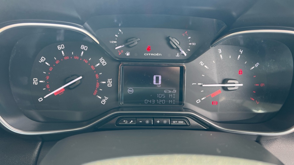 Citroen C3 Aircross 1.2 PureTech Flair 5dr Petrol Hatchback - Image 18
