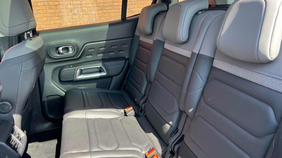 Citroen C5 Aircross 1.2 PureTech C-Series Edition 5dr EAT8 Petrol Hatchback - Image 16