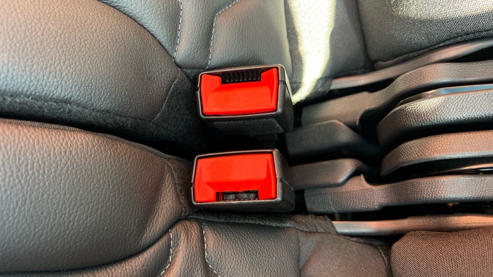 Citroen C5 Aircross 1.2 PureTech C-Series Edition 5dr EAT8 Petrol Hatchback - Image 17