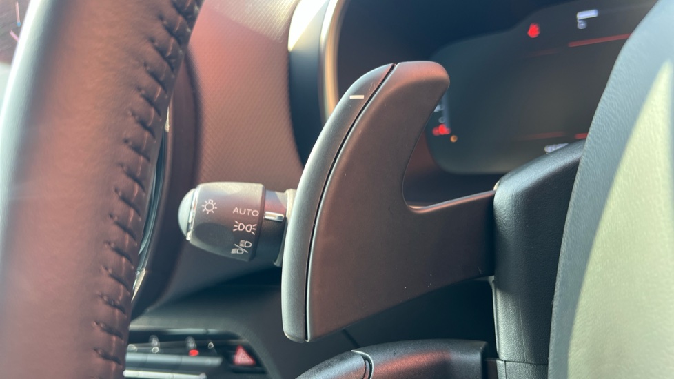 Citroen C5 Aircross 1.2 PureTech C-Series Edition 5dr EAT8 Petrol Hatchback - Image 23