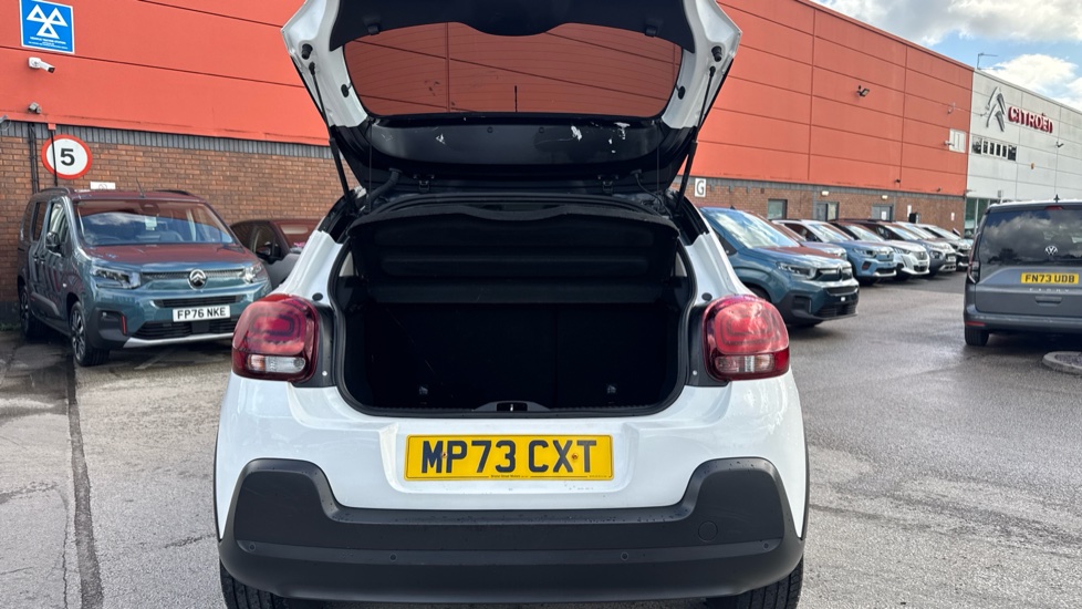 Citroen C3 1.2 PureTech Plus 5dr Petrol Hatchback - Image 4