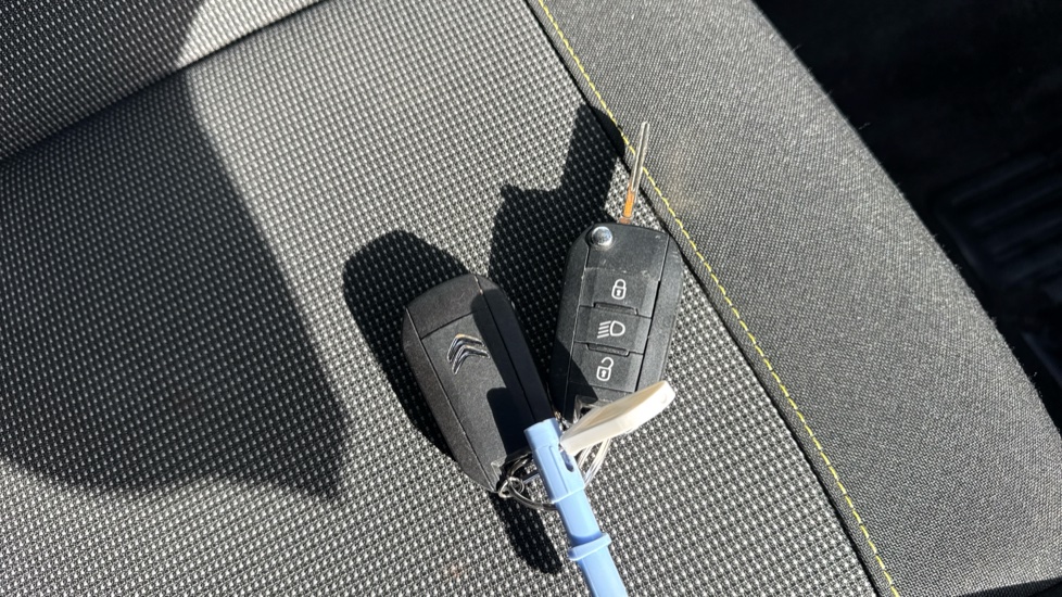 Citroen C3 1.2 PureTech Plus 5dr Petrol Hatchback - Image 20