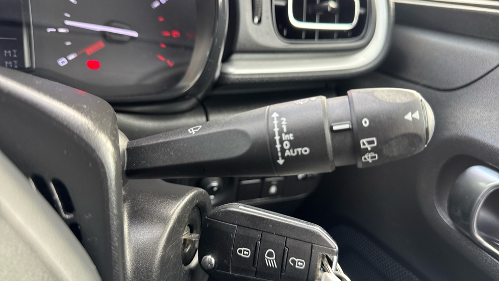 Citroen C3 1.2 PureTech Plus 5dr Petrol Hatchback - Image 22