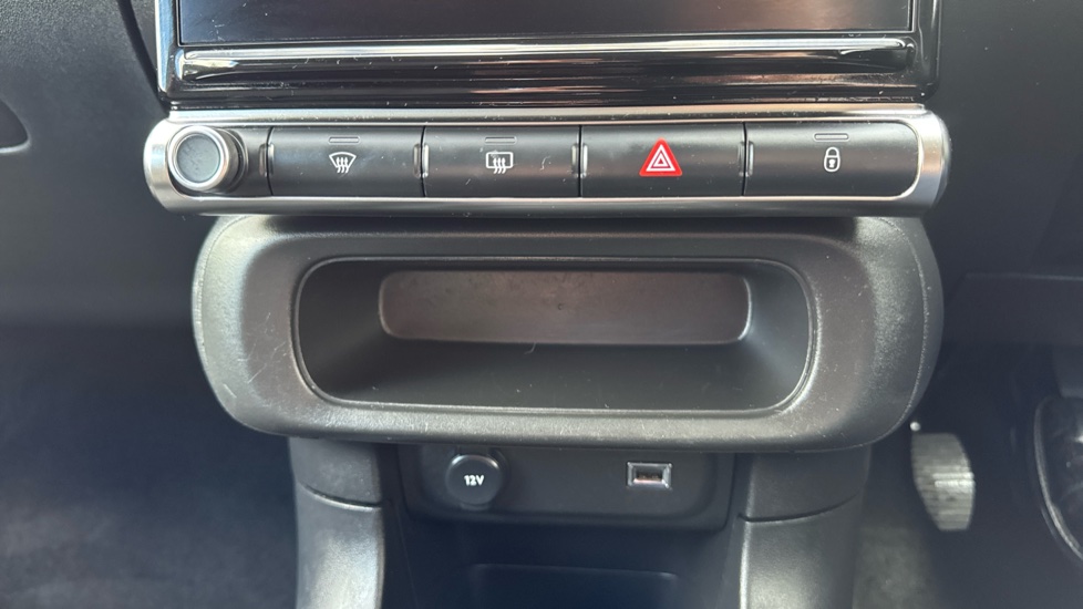 Citroen C3 1.2 PureTech Plus 5dr Petrol Hatchback - Image 34