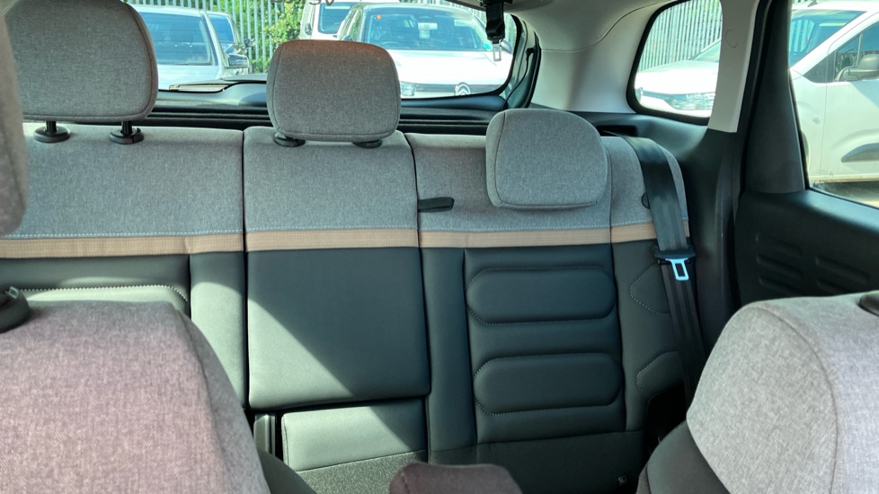 Citroen C3 Aircross 1.2 PureTech 130 Max 5dr EAT6 Petrol Hatchback - Image 15