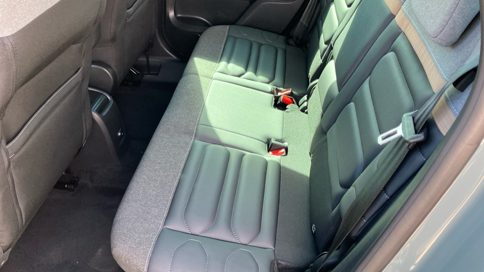 Citroen C3 Aircross 1.2 PureTech 130 Max 5dr EAT6 Petrol Hatchback - Image 16