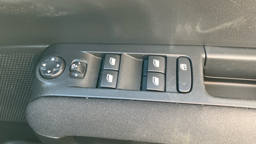 Citroen C3 Aircross 1.2 PureTech 130 Max 5dr EAT6 Petrol Hatchback - Image 24