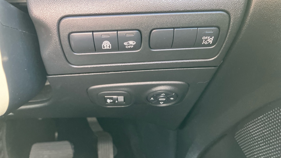 Citroen C3 Aircross 1.2 PureTech 130 Max 5dr EAT6 Petrol Hatchback - Image 25