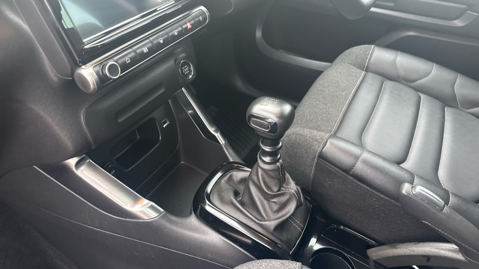 Citroen C3 Aircross 1.2 PureTech 110 Shine Plus 5dr Petrol Hatchback - Image 13