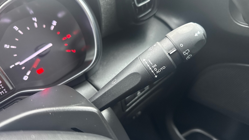 Citroen C3 Aircross 1.2 PureTech 110 Shine Plus 5dr Petrol Hatchback - Image 34