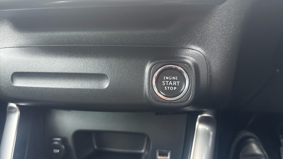 Citroen C3 Aircross 1.2 PureTech 110 Shine Plus 5dr Petrol Hatchback - Image 37