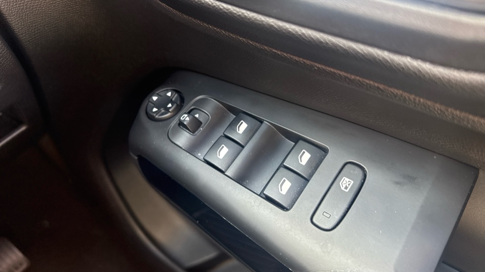 Citroen C5 Aircross 1.5 BlueHDi 130 Shine 5dr EAT8 Diesel Hatchback - Image 25