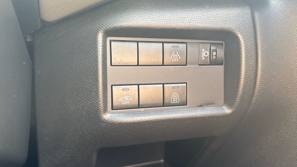 Citroen C5 Aircross 1.5 BlueHDi 130 Shine 5dr EAT8 Diesel Hatchback - Image 26
