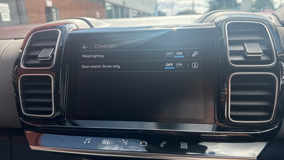 Citroen C5 Aircross 1.5 BlueHDi 130 Shine 5dr EAT8 Diesel Hatchback - Image 36