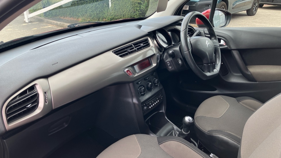 Citroen C3 1.2 PureTech VTR+ 5dr Petrol Hatchback - Image 9