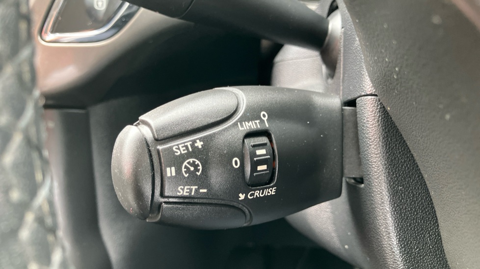 Citroen C3 1.2 PureTech VTR+ 5dr Petrol Hatchback - Image 22