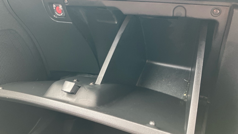 Citroen C3 1.2 PureTech VTR+ 5dr Petrol Hatchback - Image 28