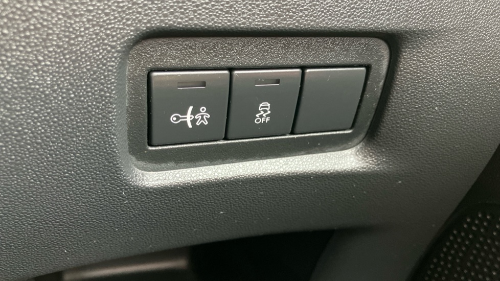 Citroen C3 1.2 PureTech VTR+ 5dr Petrol Hatchback - Image 30