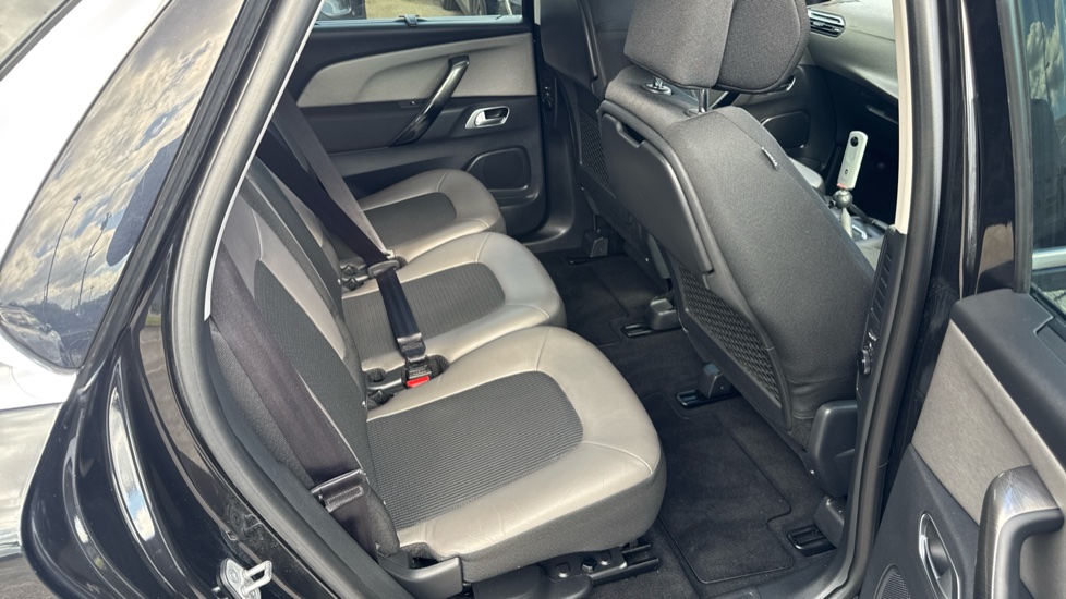 Citroen C4 Picasso 1.6 THP Exclusive+ 5dr EAT6 Petrol Estate - Image 16