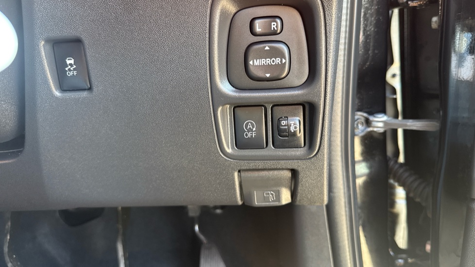 Citroen C1 1.0 VTi 72 JCC+ 5dr Petrol Hatchback - Image 27
