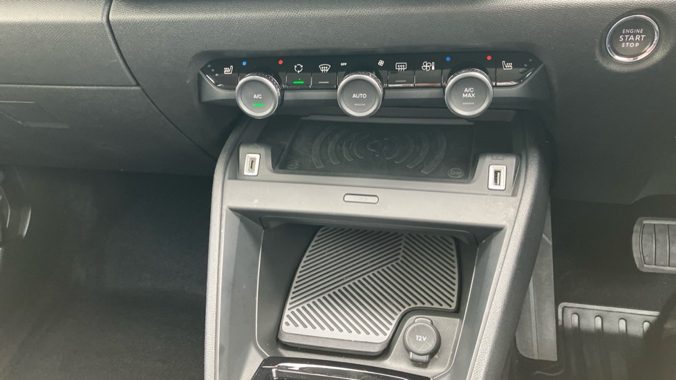 Citroen C4 100kW E-series 50kWh 5dr Auto Electric Hatchback - Image 20