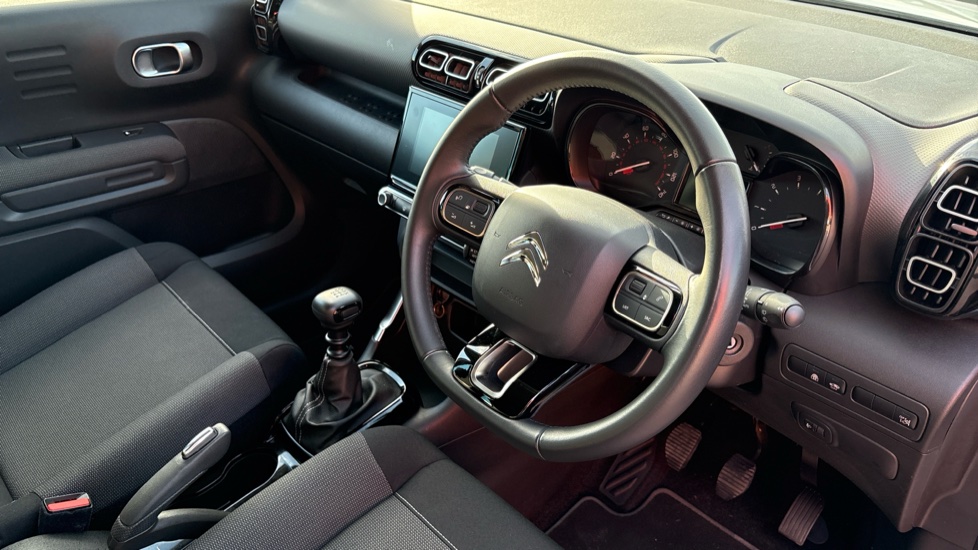 Citroen C3 Aircross 1.2 PureTech 110 C-Series Edition 5dr Petrol Hatchback - Image 11