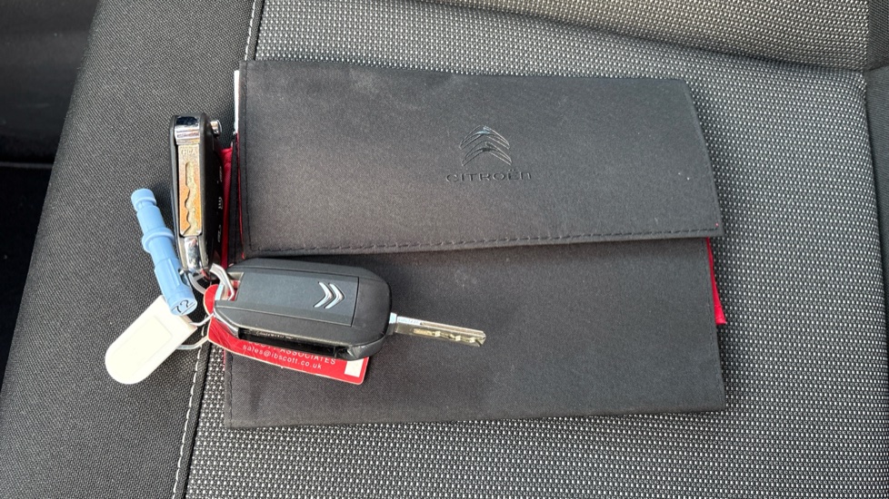 Citroen C3 Aircross 1.2 PureTech 110 C-Series Edition 5dr Petrol Hatchback - Image 19