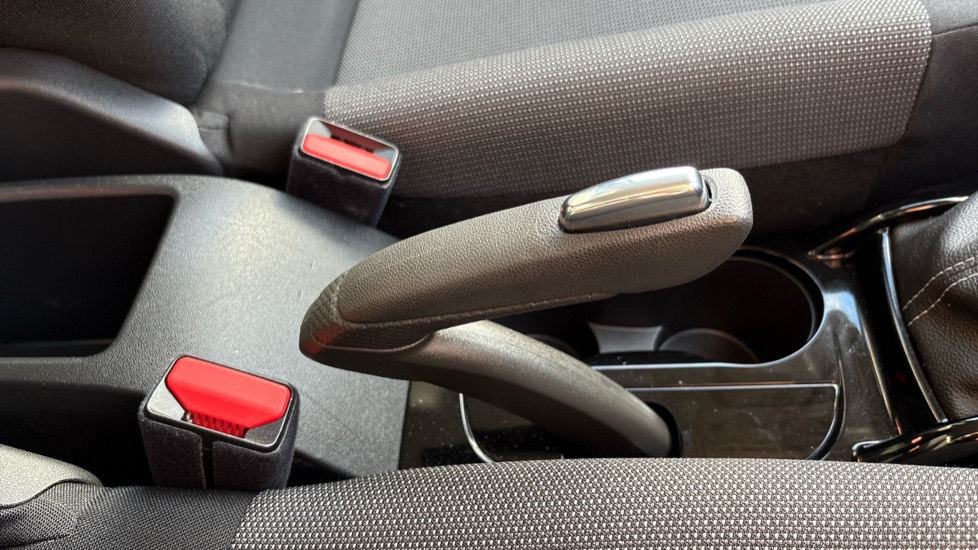 Citroen C3 Aircross 1.2 PureTech 110 C-Series Edition 5dr Petrol Hatchback - Image 31