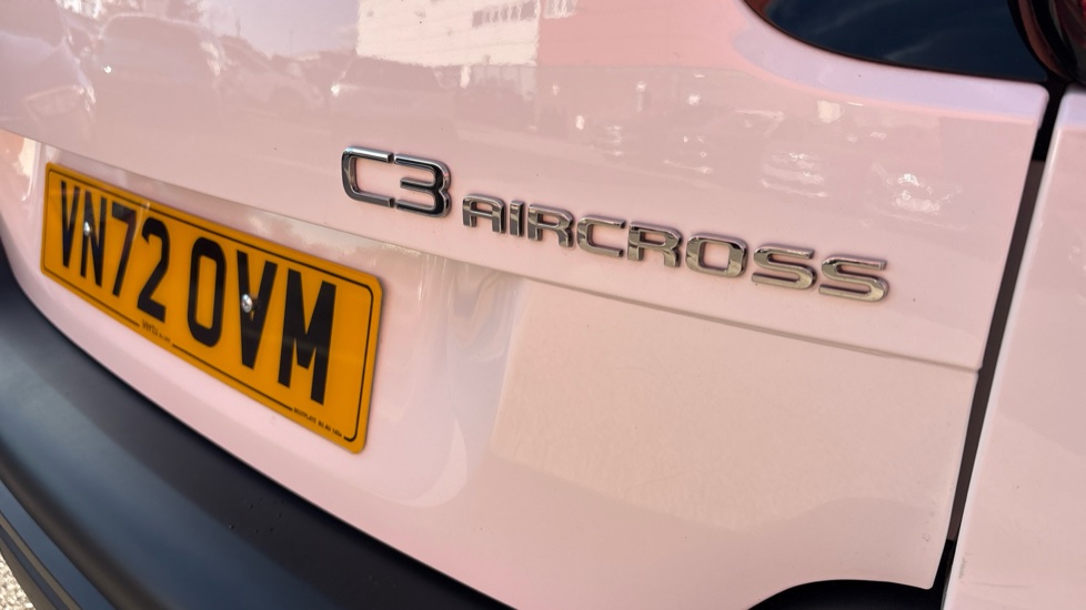 Citroen C3 Aircross 1.2 PureTech 110 C-Series Edition 5dr Petrol Hatchback - Image 37