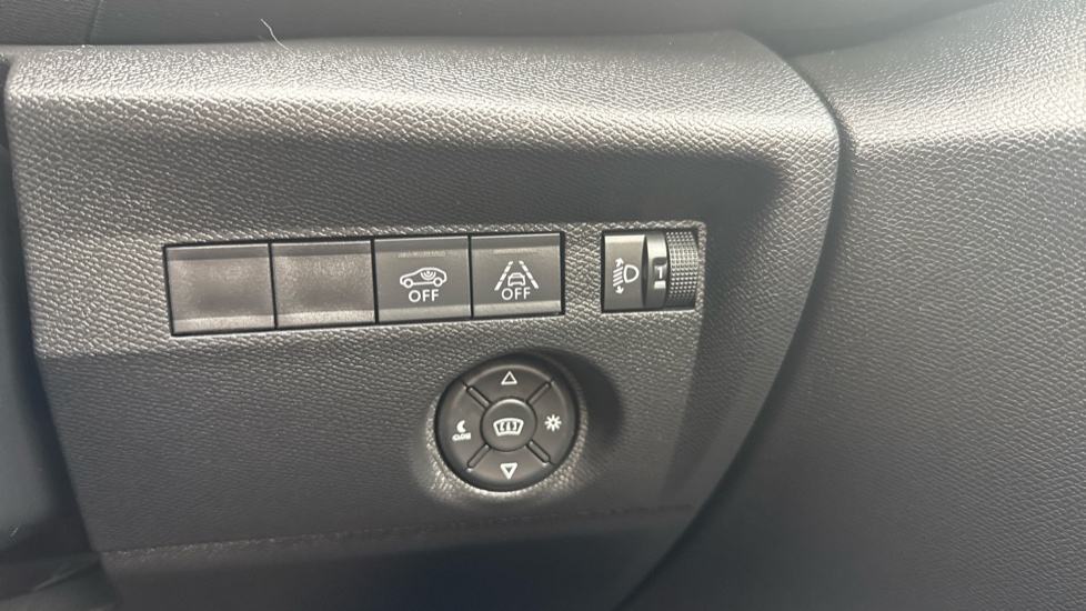 Citroen C4 1.2 PureTech [130] Shine Plus 5dr Auto Petrol Hatchback - Image 23