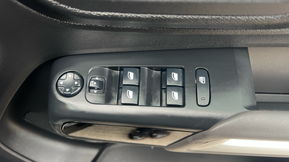Citroen C5 Aircross 1.5 BlueHDi 130 Flair 5dr Diesel Hatchback - Image 19
