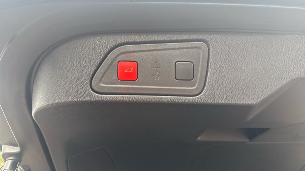 Citroen C5 Aircross 1.2 PureTech C-Series Edition 5dr Petrol Hatchback - Image 21