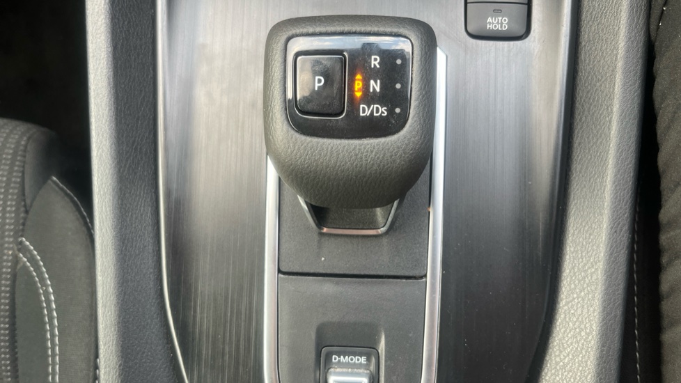 Nissan Qashqai 1.3 DiG-T MH 158 Acenta Premium 5dr Xtronic Petrol Hatchback - Image 29