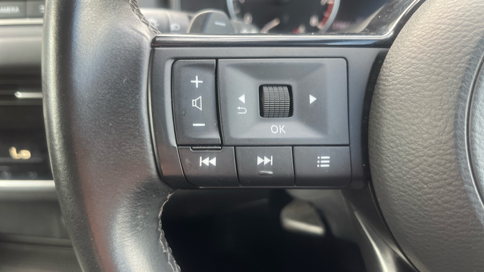 Nissan Qashqai 1.3 DiG-T MH 158 Acenta Premium 5dr Xtronic Petrol Hatchback - Image 31