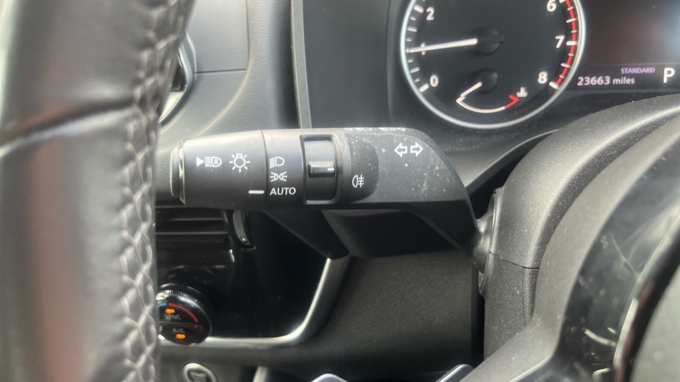 Nissan Qashqai 1.3 DiG-T MH 158 Acenta Premium 5dr Xtronic Petrol Hatchback - Image 33