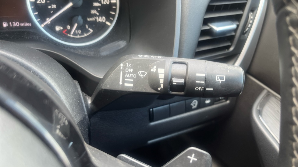 Nissan Qashqai 1.3 DiG-T MH 158 Acenta Premium 5dr Xtronic Petrol Hatchback - Image 34