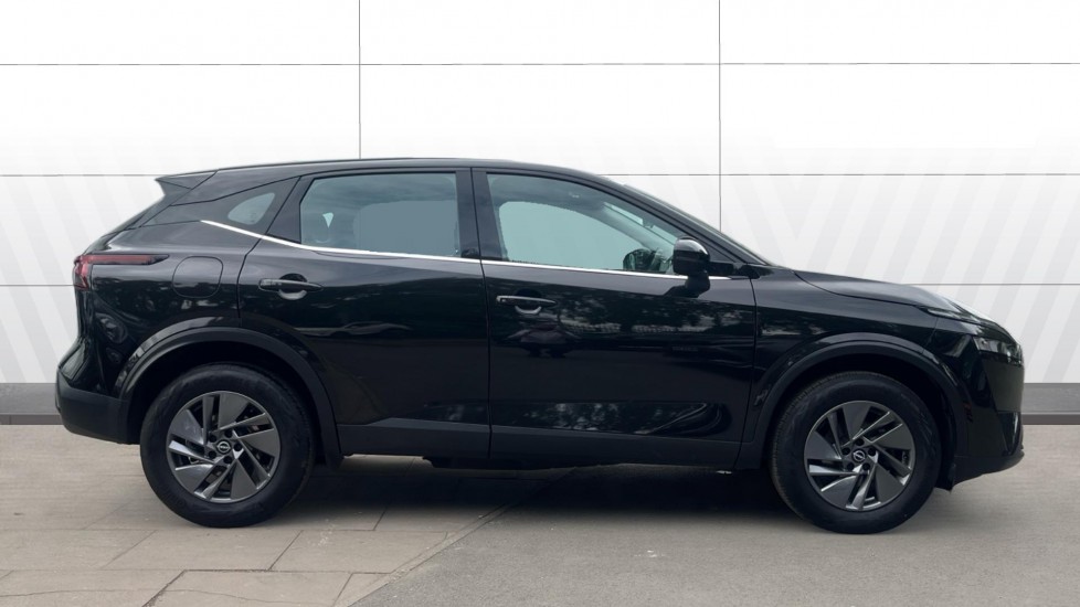 Nissan Qashqai 1.3 DiG-T MH Acenta Premium 5dr Petrol Hatchback - Image 5