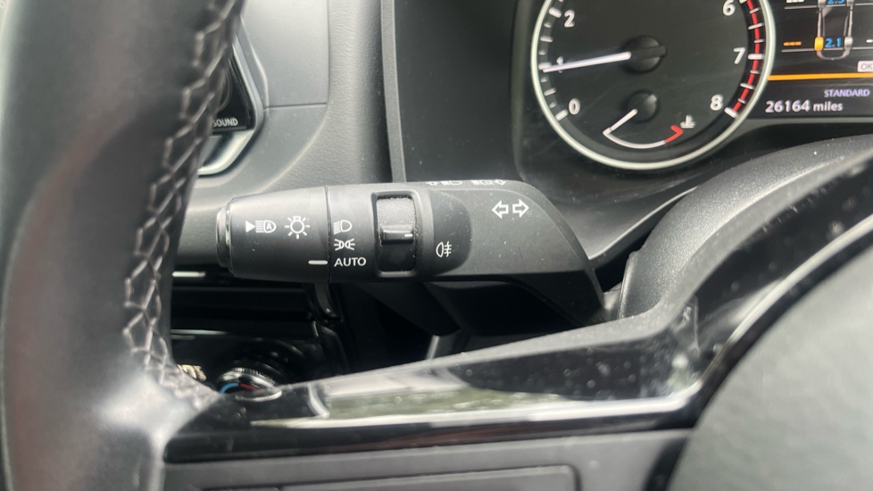 Nissan Qashqai 1.3 DiG-T MH Acenta Premium 5dr Petrol Hatchback - Image 30