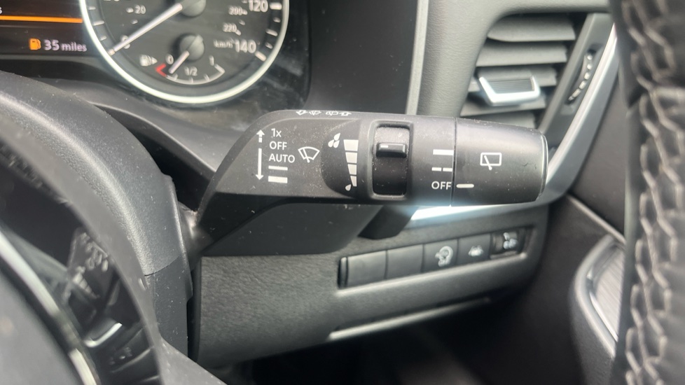 Nissan Qashqai 1.3 DiG-T MH Acenta Premium 5dr Petrol Hatchback - Image 31