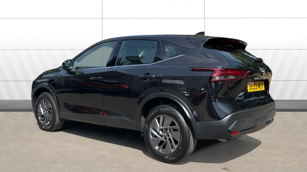 Nissan Qashqai 1.3 DiG-T MH 158 Acenta Premium 5dr Xtronic Petrol Hatchback - Image 2