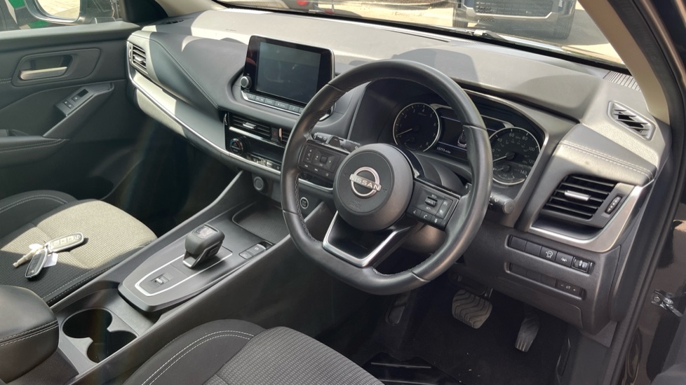 Nissan Qashqai 1.3 DiG-T MH 158 Acenta Premium 5dr Xtronic Petrol Hatchback - Image 11