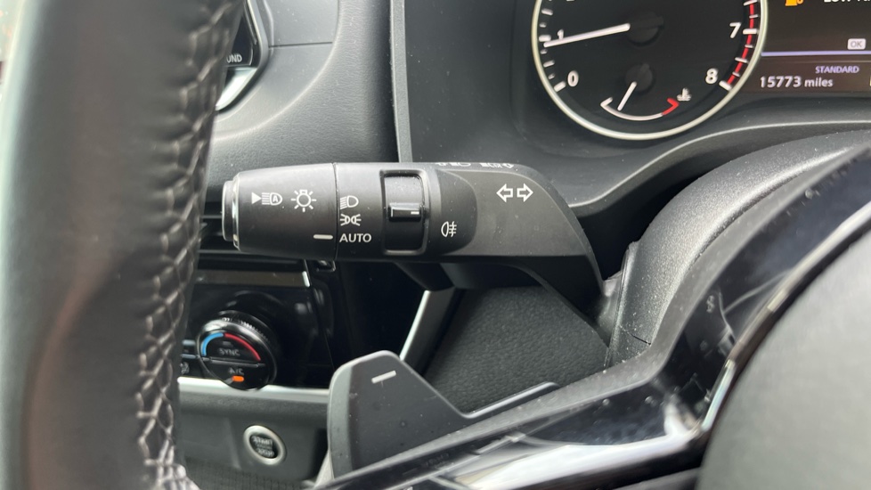 Nissan Qashqai 1.3 DiG-T MH 158 Acenta Premium 5dr Xtronic Petrol Hatchback - Image 31